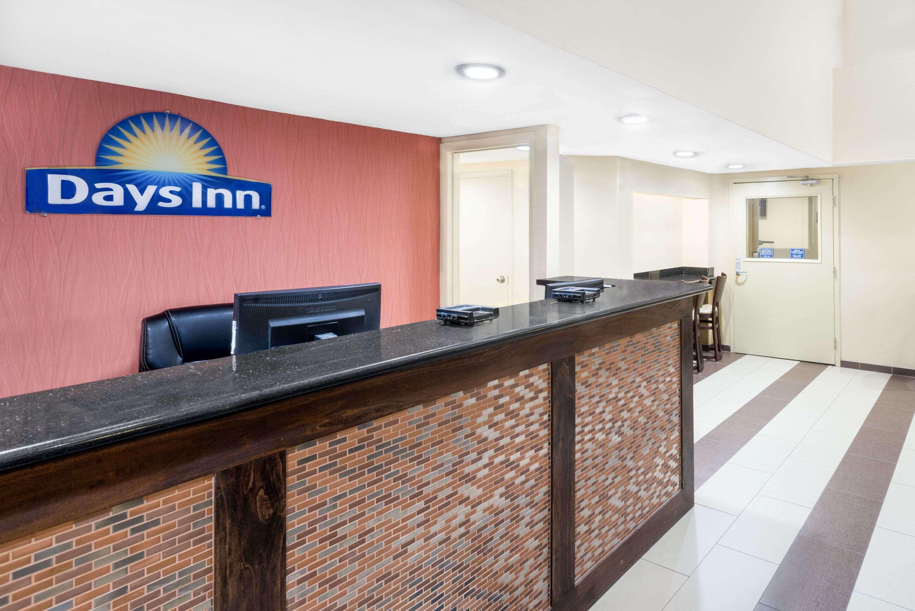 Days Inn By Wyndham Geneva/Finger Lakes Exterior foto
